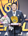 `골든포토상` 배영수 `선수로서 마지막으로 상받았어요` [MK포토]