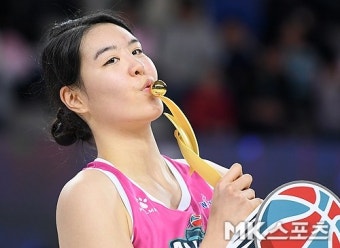 여자농구대표팀, 최종 엔트리 12인 발표…박지수 박혜진 뽑혀