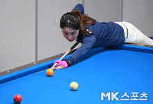 강유진 `정확하게 보고` [MK포토]
