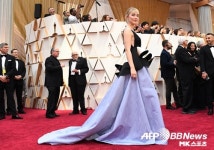 시얼샤 로넌 ‘우아한 드레스 입고~’ [MK포토]