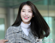 아이유 `청순 머릿결 찰랑~` [MK포토]