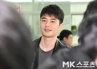 기성용 `설레는 꿈의 무대, 라리가로 떠나요` [MK포토]
