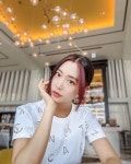 클라라 근황, 독특한 헤어 염색…더 어려진 외모[똑똑SNS]