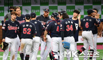 롯데 `키움에 6-3 승리 거두며 위닝시리즈 확정` [MK포토]