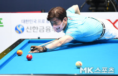캡틴 김재근 `뱅크샷으로 기선제압` [MK포토]