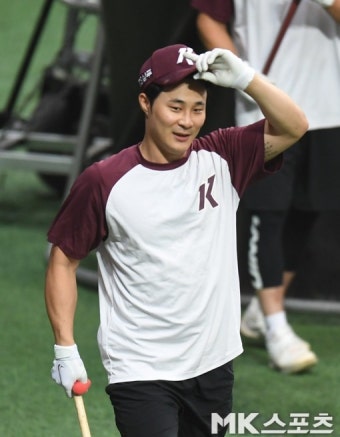 ‘왼쪽 햄스트링 통증’ 김하성, 이상 없다…병원 검진 계획 없어