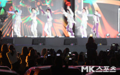 코리아 뮤직 드라이브인 페스티벌, 거리두기 사라진 콘서트장 [MK포토]