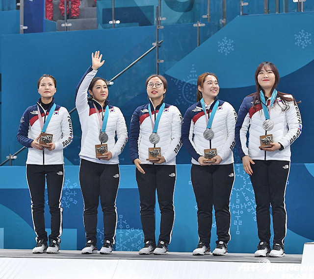팀 킴 강릉시청, 제106회 전국동계체육대회 여자 컬링 금메달 획득 및 김경애-성지훈 조 은메달 획득 