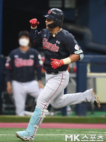 '김민수 데뷔 첫 홈런' 롯데, 키움 4-2로 꺾고 2연승 행진 [MK현장]