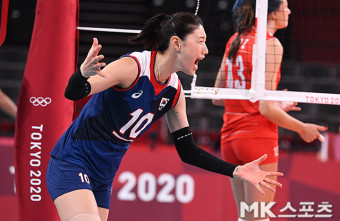 김연경 '4강 진출에 환호' [MK포토]