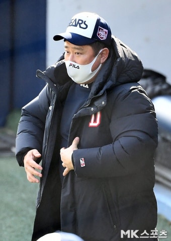 야외 배팅 시작 두산, 사령탑 매의 눈 속 타격감 점검 돌입 [캠프스케치]