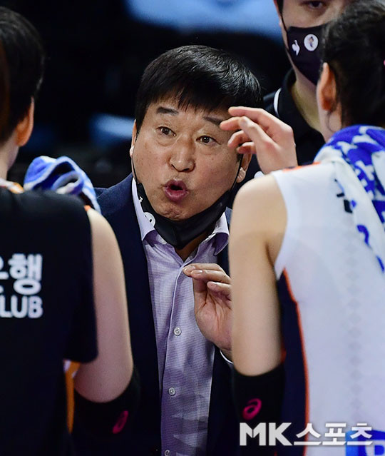 IBK기업은행 천신통 아킬레스건 부상으로 인한 우려, 김호철 감독 대체 선수들의 활약에 기대