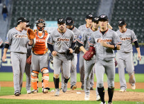 한화 '두산에 5-1 역전승 거두며 2연패 탈출' [MK포토]