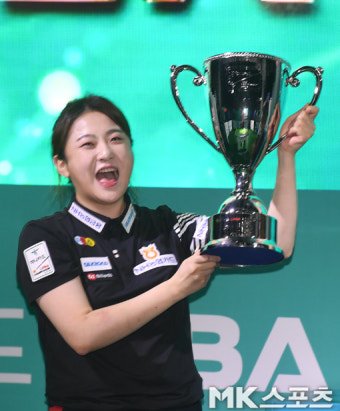 김민아 '프로 첫 우승으로 LPBA 새 여왕 등극' [MK스토리]