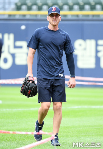 두산 브랜든 '컨디션 좋아요' [MK포토]