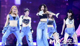 르세라핌 화려한 안티프래자일 무대 [MK포토]