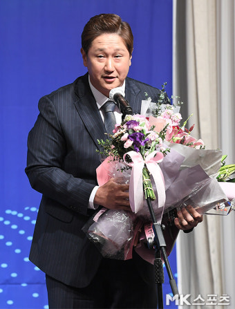 이대호 ‘일구대상 수상’ [MK포토]