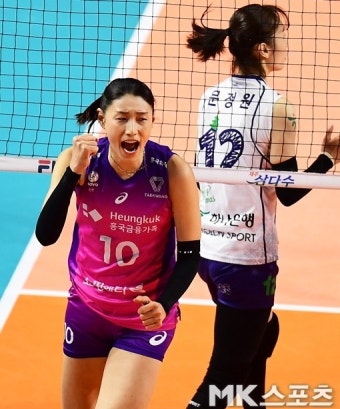 김연경·옐레나 53점 폭발! 흥국생명, 도로공사에 ‘0-2→3-2’ 대역전승…선두 현대건설과 승점 동률 [MK인천]
