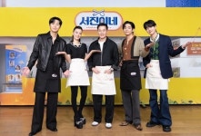 사장 이서진X인턴 뷔 만난 ‘서진이네’, 힐링 예능 ‘윤식당’과 다르다(종합)