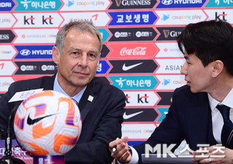 클린스만 감독 ‘진지하게’ [MK포토]