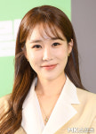 유인나 ‘아이유 응원해요’ [MK포토]