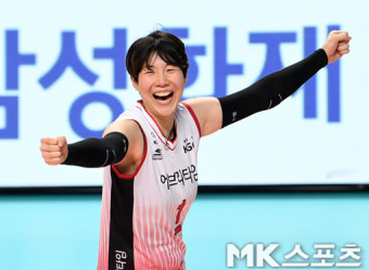 “10일 검사 후 재활 일정 잡는다”…KGC 캡틴 이소영, 다음 시즌 출발 함께 할 수 있을까 [MK대전]