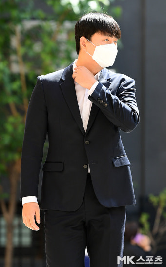 법정으로 향하는 두산 이영하 [MK포토]