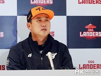 ‘수베로표 시프트’ 폐지? 최원호 감독 “이제 투수 동의 있어야, 오그레디는 손혁 단장이 미안하다고…” [MK문학]