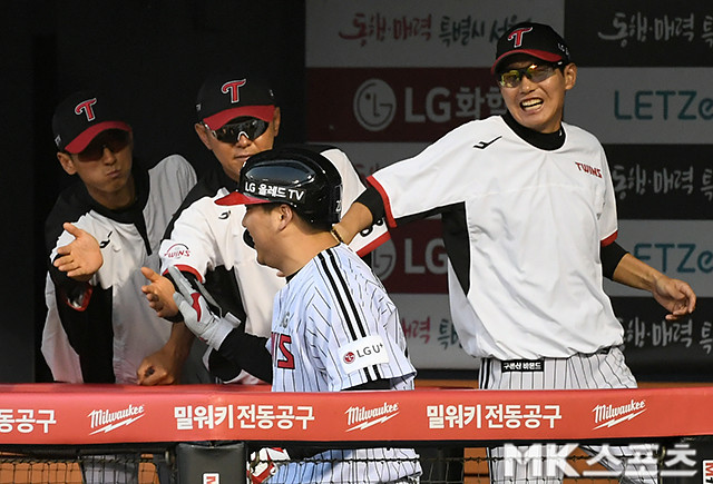 LG, SSG 꺾고 염경엽 감독 통산 600승 이루며 선두 경합호흡.