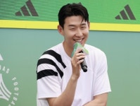 아디다스 우먼스 서울 풋살 컵 참가한 손흥민, 대한민국 女축구대표팀에 “한 명의 국민으로서 응원할 것”