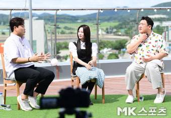 김호중-홍지윤-김준현 ‘폭염속에서 명곡제작소 녹화중’ [MK포토]
