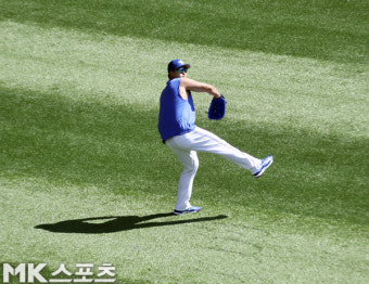 류현진 ‘복귀전 위한 준비’ [MK포토]