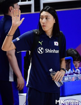 “김연경에게 좋은 결과 있었으면” 배구여제의 IOC 선수위원 도전, 명장도 응원한다 [MK구미]