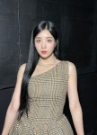 권은비, 치명적 섹시…워터밤 여신 맞네 [똑똑SNS]