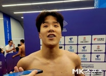 ‘21초84’ 男 자유형 50m서 AG 신기록 작성한 지유찬 “결승 목표는 예선 기록 깨는 것” [AG인터뷰]