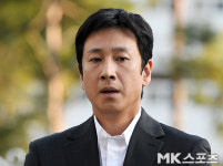 ‘마약 혐의’ 이선균, 경찰 출석해 시약 검사 받는다 [MK포토]