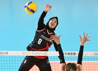 부키리치 31점 맹폭+1순위 김세빈 존재감…‘4전 5기’ 도로공사, 정관장 꺾고 시즌 첫 승→개막 4연패&최하위 탈출 [MK대전]