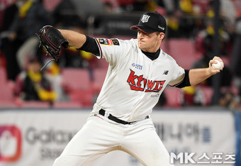 KT 3차전 선발 벤자민 [MK포토]