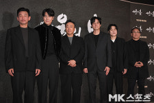 ‘서울의 봄’의 김성수 감독과 배우들 [MK포토]