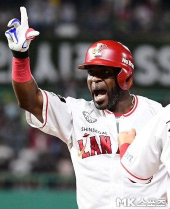 ‘20승·209K 슈퍼 에이스’ 페디, KBO 초대 투수 수비상 받는다…에레디아-박해민-홍창기, 외야수 수비상 선정