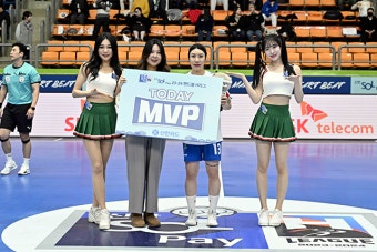 경남개발공사 이연경 활약으로 인천광역시청 꺾고 첫 승리 따내 [여자핸드볼]