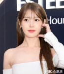 아이유 ‘투명한 피부’