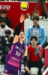 ‘인천 가자’ 메가-지아 쌍포 55점 폭발→김세인 카드 대성공…정관장, 김연경 분전한 흥국생명 완파→2561일 만에 PS 승리 [MK대전]