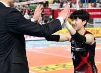 “왜 트레이드했는지 보여줬다” 감독의 극찬! 정관장의 비밀병기로 떠오른 이적생, 3차전에서도 일낼까