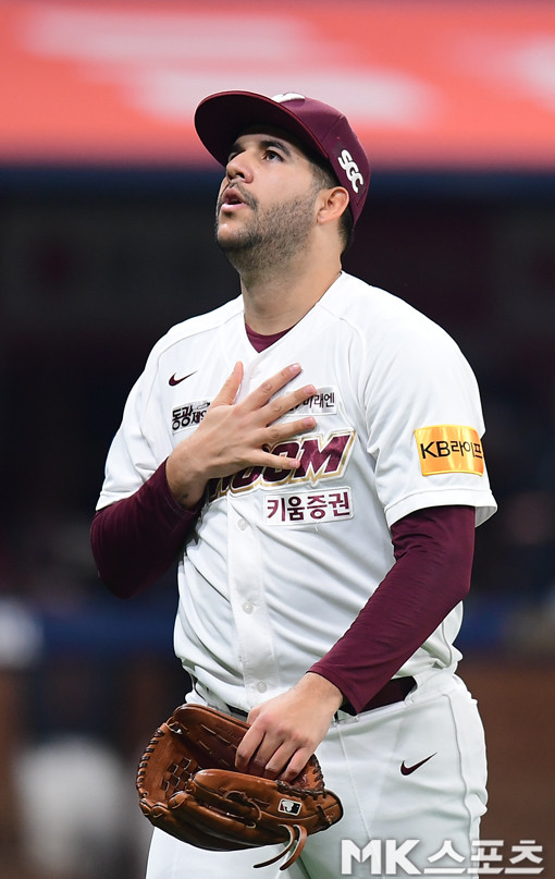 키움 헤이수스, 후반기 불운 계속되며 팬들 기대와 불안 함께