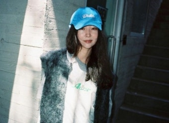 “민희진, 타 아티스트 비방 멈춰”…뿔난 뉴진스 팬들, 하이브 앞 트럭시위 [MK이슈]