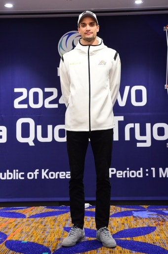 바야르사이한-에디-료헤이 못 본다…2004년생 OH 하그파라스트 1순위 우리카드行, 이란 3명-중국 2명-호주&일본 1명(종합) [MK제주]