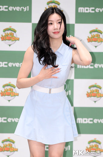 권은비 ‘아침인사’