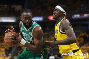 보스턴, 18점차 뒤집으며 인디애나에 역전승...파이널까지 1승 남았다 [NBA PO]