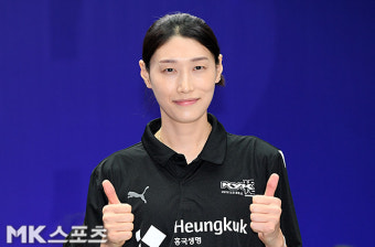“김연경은 GOAT”, “300년에 한 번 나올 선수” 이래서 배구여제구나! 세계 배구 스타들의 극찬, 韓에는 김연경이 있습니다 [MK잠실]